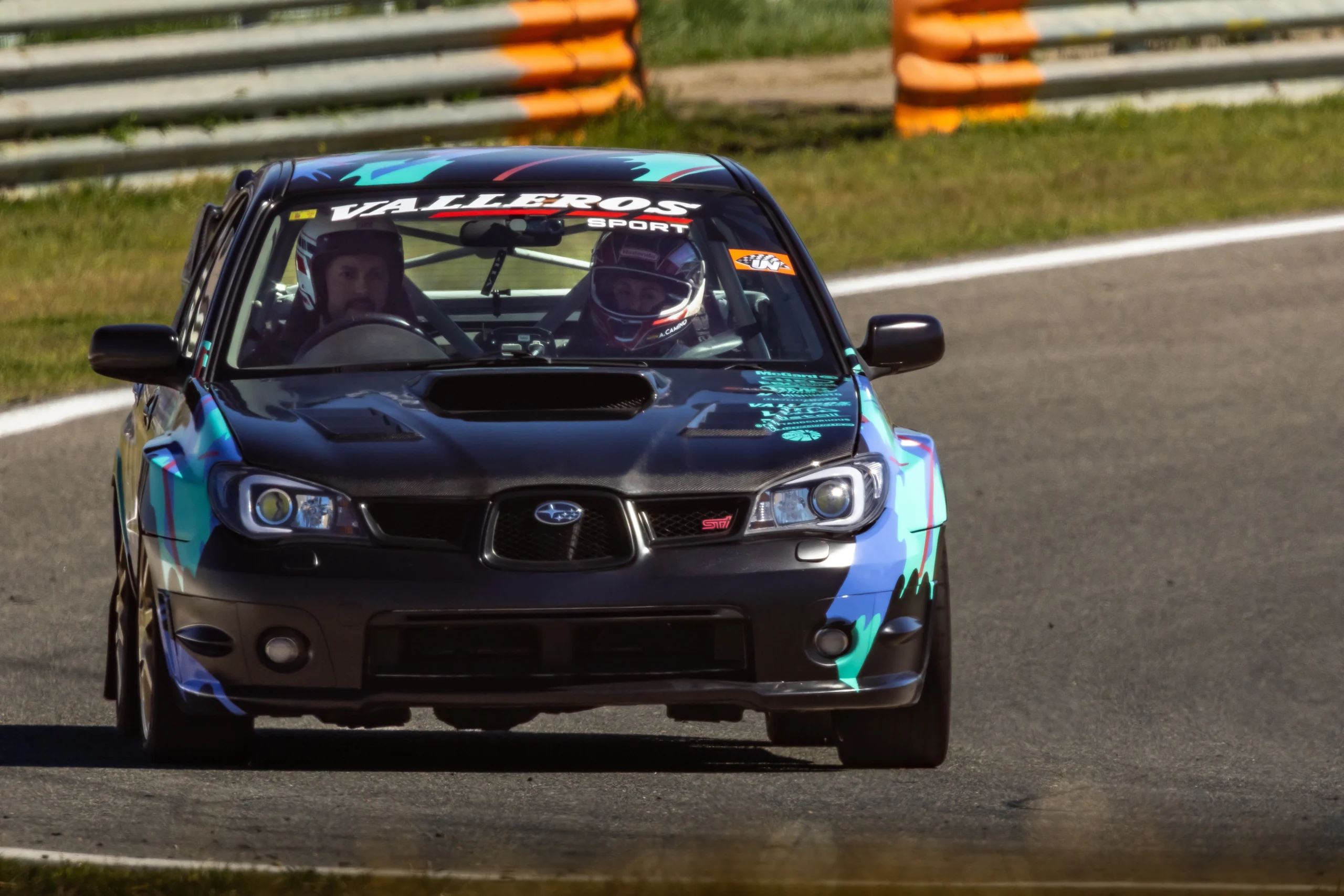 Subaru Impreza STI — fotografía 2