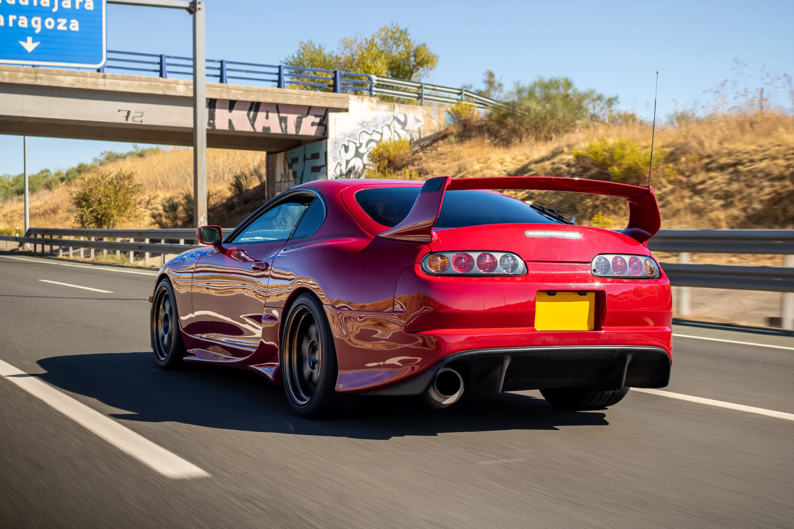 Toyota Supra A80 — fotografía 3