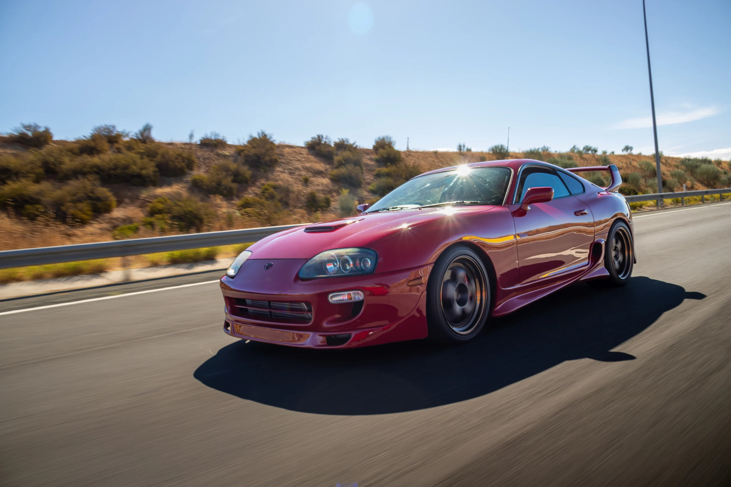 Toyota Supra A80 — fotografía 2