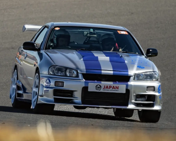 Nissan Skyline R34 — fotografía 2